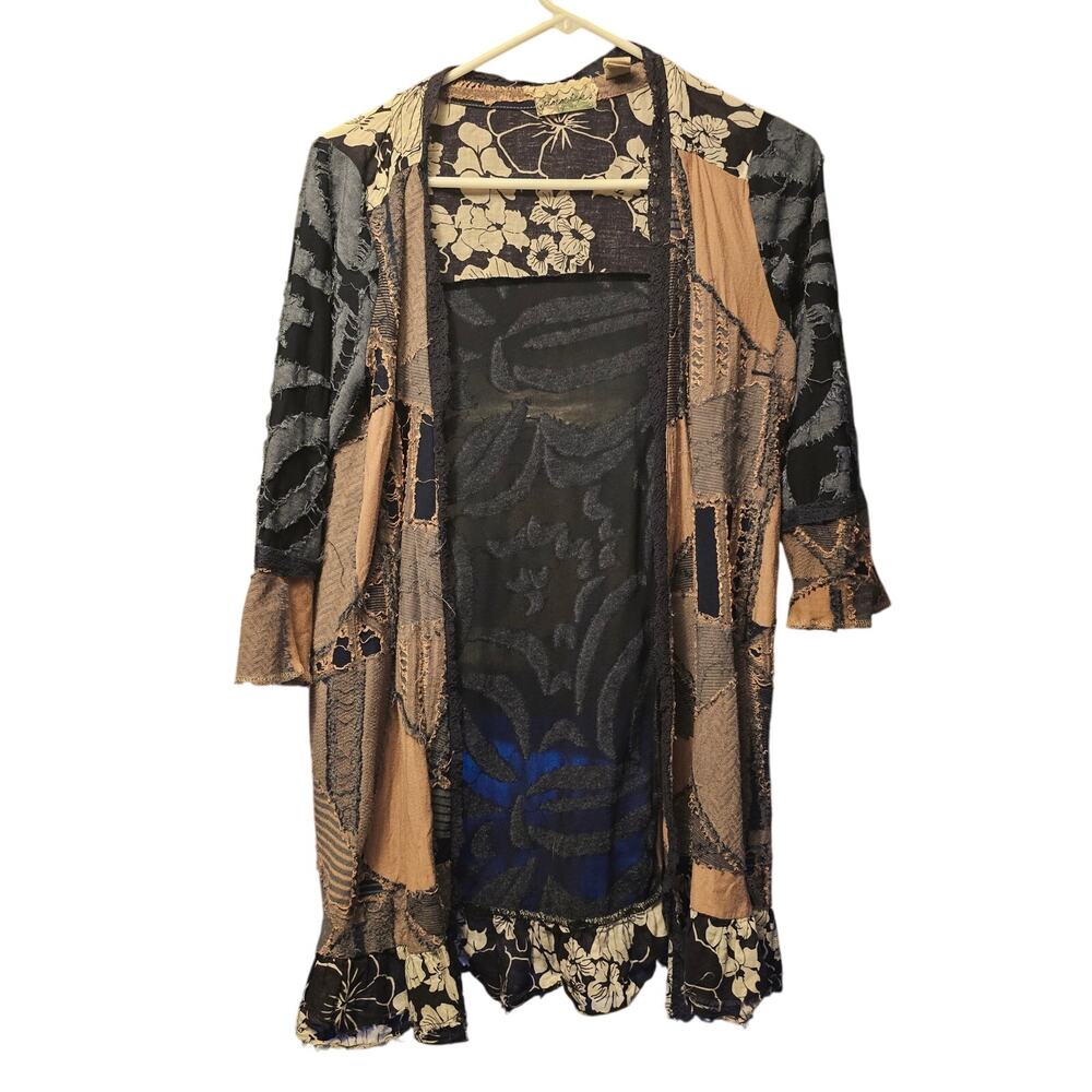Gimmicks by bke patchwork distressed  kimono top